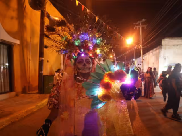 Las ánimas toman las calles de Mérida durante el Paseo de las Ánimas 2025