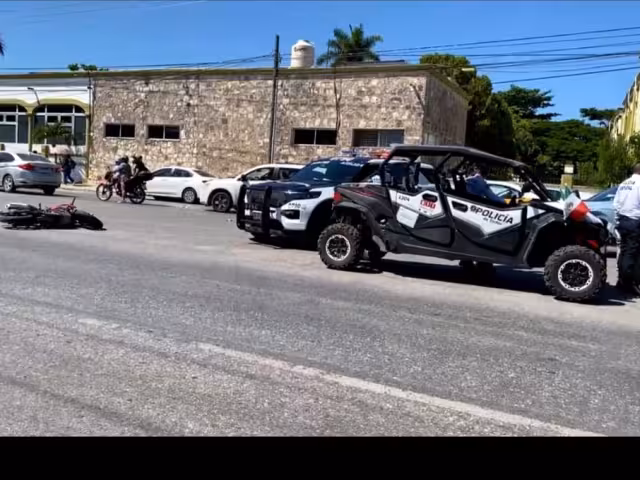 Motorepartidor de Rappi resultó lesionado tras ser impactado por una camioneta en la Avenida Casa de Justicia.