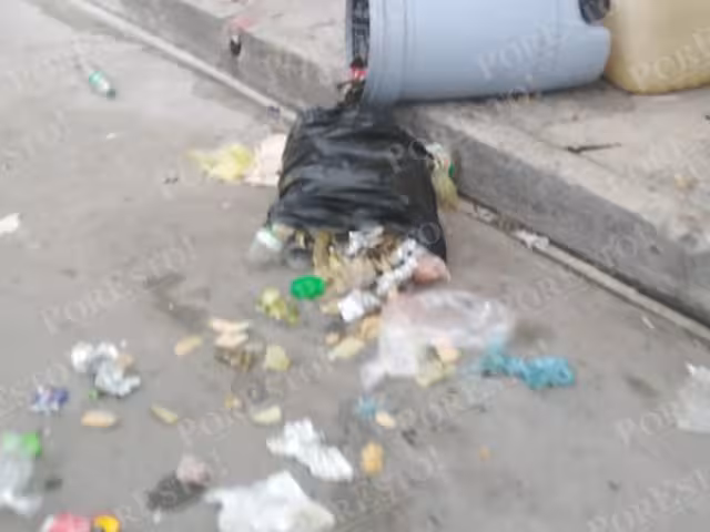 Piden más camiones recolectores y vigilancia en patios baldíos de La Lupita