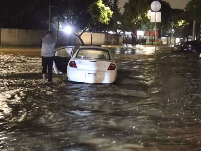 La SGIRPC, informó que entre las 18:45 h y las 21:30 h se atendieron 69 encharcamientos y anegaciones