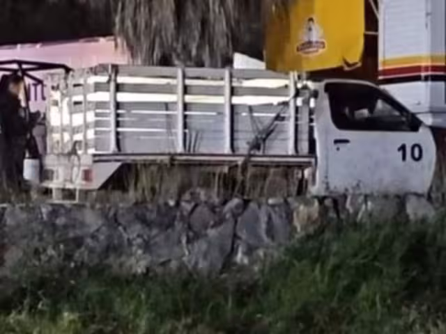 La violencia en Guerrero aumenta con el hallazgo de restos humanos en una camioneta estacionada frente a la FGR