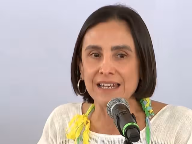 Luz Elena González escibar, secretaria de Energía