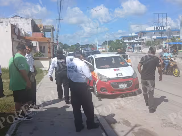 Policías estatales detuvieron un taxi en Escárcega al notar que sus tres pasajeros actuaban de forma sospechosa.