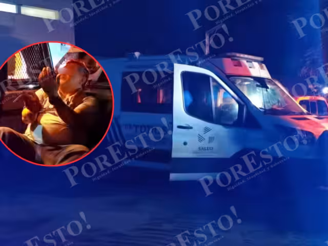 El operador perdió el control y chocó dentro del estacionamiento del hospital; fue asegurado por la Policía Municipal.