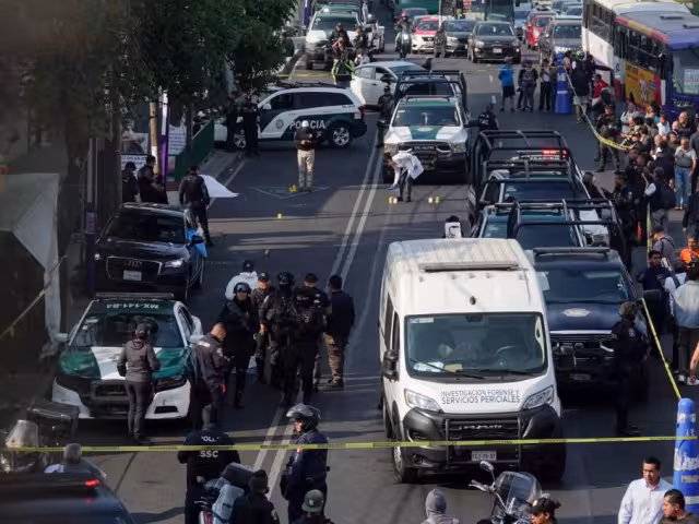 El ataque ha generado una fuerte reacción política y social en la capital