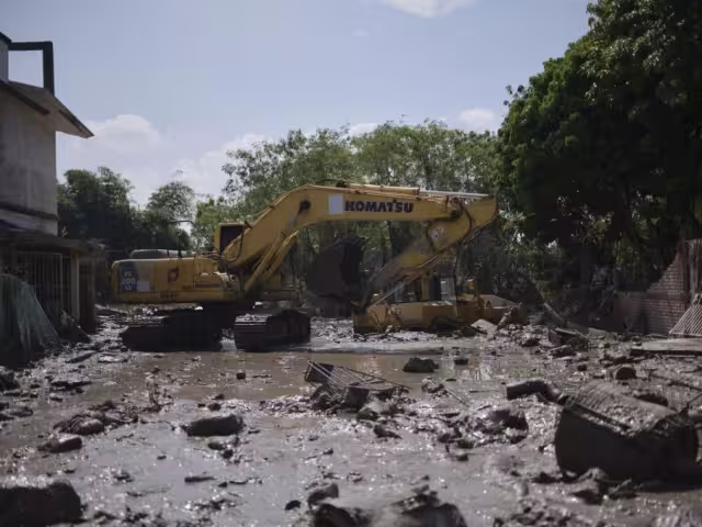 Respecto al servicio de energía eléctrica, el restablecimiento alcanza el 99.75 por ciento en los cinco estados