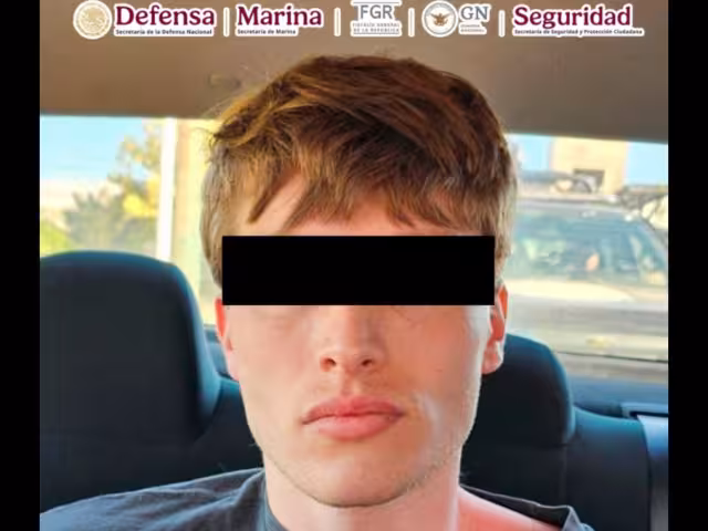 El detenido es buscado por las autoridades del estado de Wyoming por posesión de armas de fuego