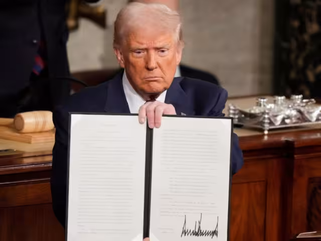 El presidente Donald Trump ha dejado claro que los aranceles siguen sobre la mesa y podrían activarse en abril