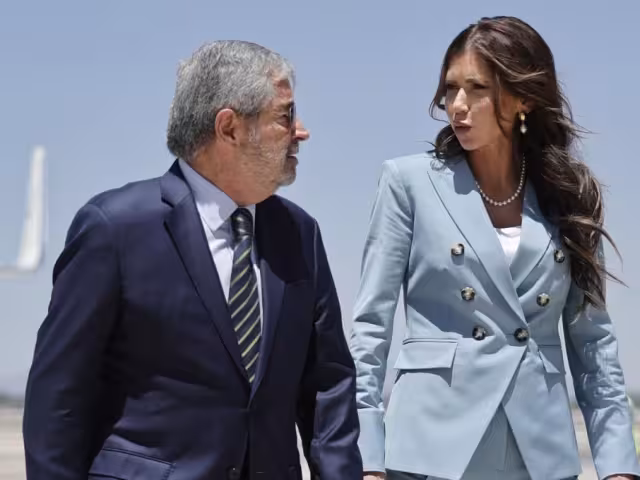 Juan Ramón de la Fuente, secretario de Relaciones Exteriores y Kristi Noem, secretaria de Seguridad Nacional de Estados Unidos