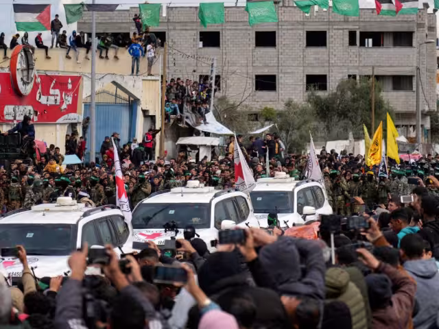 A diferencia de otros rehenes que han sido liberados con cobertura mediática, la entrega de al Sayed no fue televisada