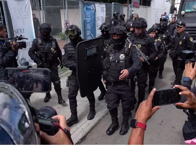 Durante la negociación, uno de los agentes de la PDI recibió un disparo por parte del agresor