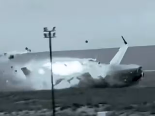 El portavoz del Consejo de Seguridad Nacional de EU, John Kirby, afirmó que existen “indicios preliminares” de que fuerzas rusas lo podrían haber derribado