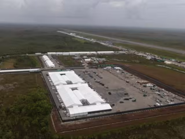 El centro Everglades, inaugurado por el presidente Donald Trump, ha sido objeto de severas críticas