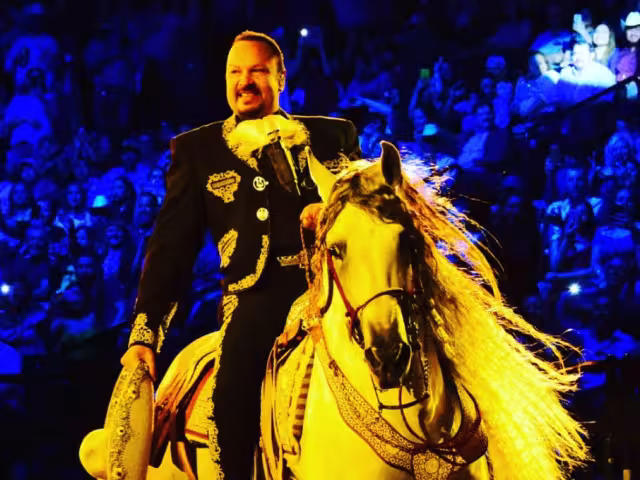 Periodista afirman que Pepe Aguilar puede vetar a Emiliano Aguilar de los Billboard