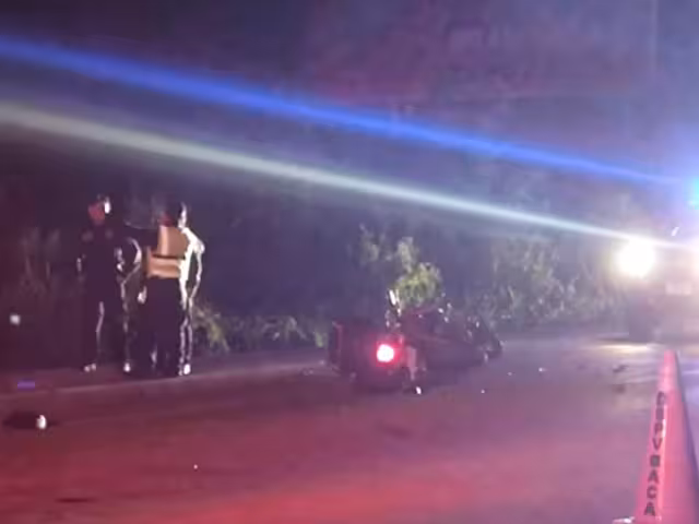 Motociclista gravemente herido tras colisionar contra automóvil en Mérida