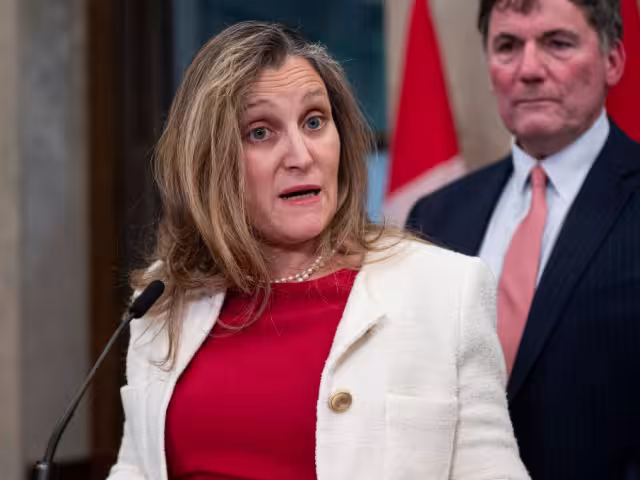 Chrystia Freeland, renunció este lunes a su cargo como viceprimera ministra de Canadá