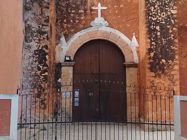 Ingenieros evalúan los daños de la Iglesia de San Juan Bautista para proponer un plan al INAH