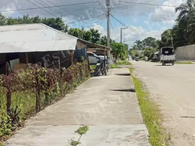 Los apagones diarios provocan pérdida de alimentos, medicinas y aparatos eléctricos, denuncian vecinos.