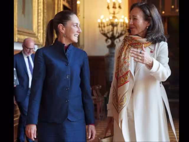 Este lunes la presidenta de México se reunió con Ana Botín, presidenta de Banco Santander