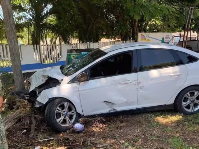 Registran percance vehicular en entrada de Calderitas