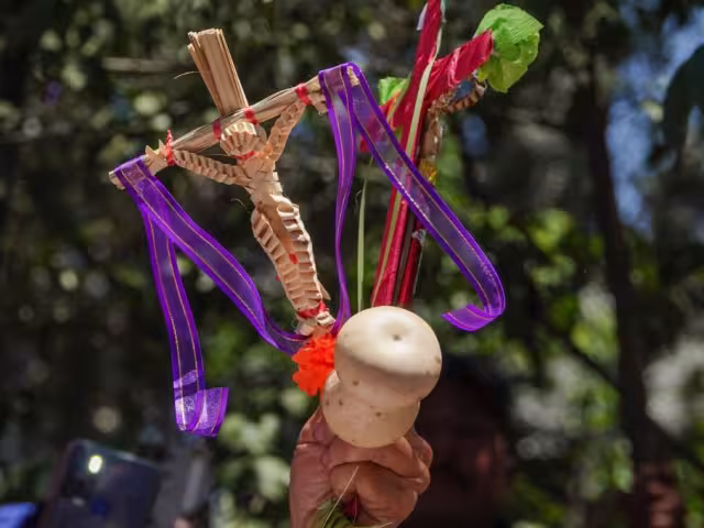 El Viacrucis de Iztapalapa, reconocido como Patrimonio Cultural Inmaterial de la Humanidad, atrae cada año a miles de fieles y turistas
