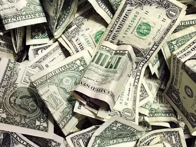 El peso mexicano se apreció este jueves, impulsado por cifras económicas de Estados Unidos