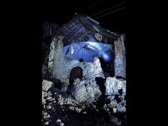 Usuarios en redes sociales compartieron imágenes del momento exacto en que ocurrió el movimiento telúrico