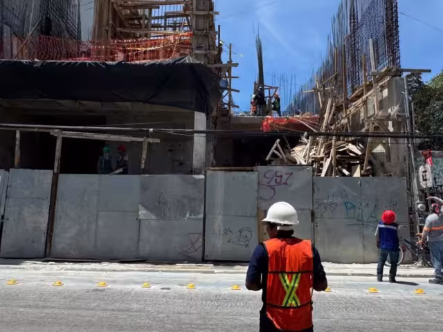 Se agudiza el desempleo en la industria de la construcción al reportar más de 100 mil obreros sin trabajo en Quintana Roo