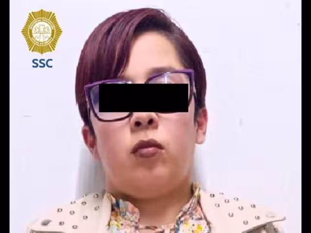 La presunta extorsionadora fue detenida gracias a la denuncia de una de sus víctimas