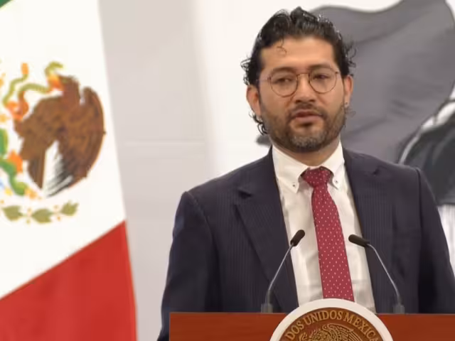 Marath Bolaños López,  secretario del Trabajo