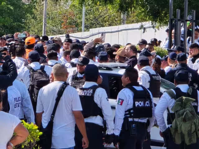 Van más de tres meses del paro de policías 