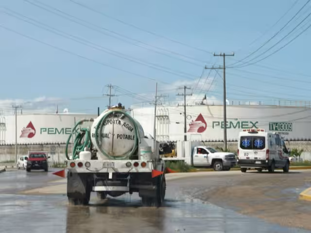 La decisión responde al plan presentado por el Gobierno mexicano, que contempla una reducción de los pasivos de la petrolera