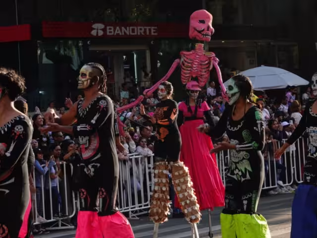 Este sábado  de noviembre se llevará a cabo sobre Paseo de la Reforma y hasta el Zócalo, el Desfile del Día de Muertos