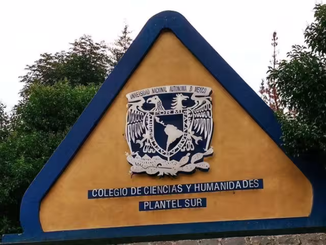 CCH Sur es desalojado tras presunta agresión a estudiante; esto sabemos