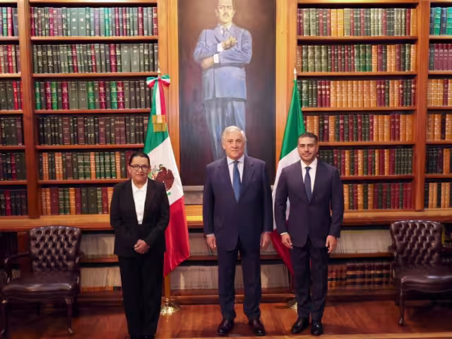 Rosa Icela Rodríguez, secretaria de Gobernación,  Antonio Tajani , canciller italiano y Omar García Harfuch, secretario de Seguridad y Protección Ciudadana, Omar García Harfuch