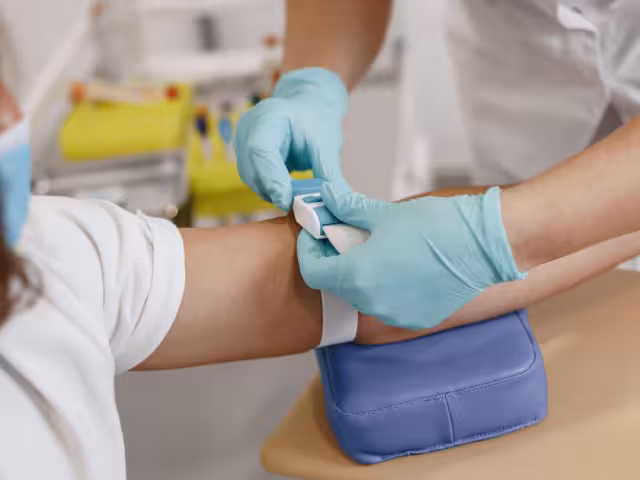 La Secretaría de Salud de Campeche desplegó brigadas médicas móviles y acciones de control larvario este martes 8 de julio.