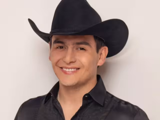 Se incendia casa que fue propiedad de Julián Figueroa en medio de la disputa legal por su herencia