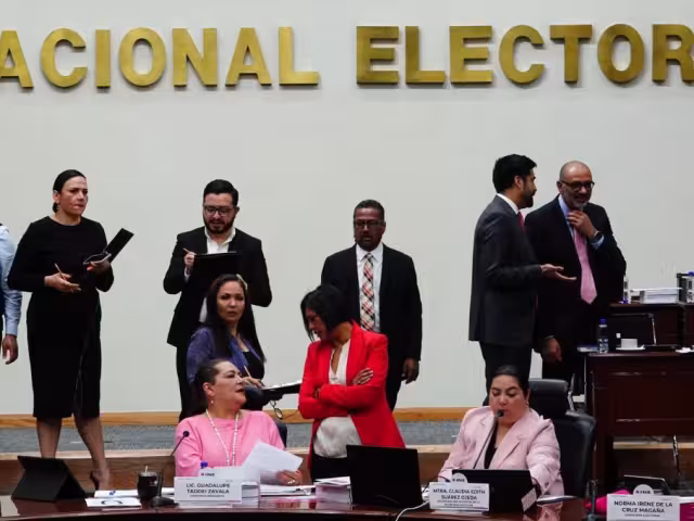 El encuentro busca que el INE justifique los recursos asignados y explique cómo se utilizarán en el marco de la elección judicial