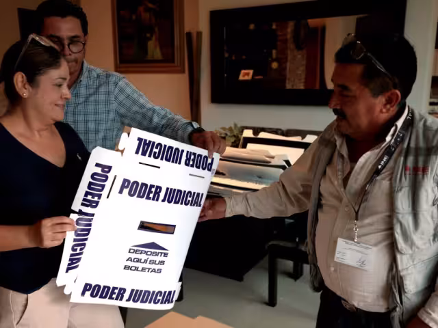 La reforma busca erradicar lo que el oficialismo considera un sistema judicial corrupto