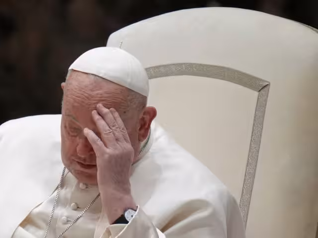 A lo largo de los años, el líder de la Iglesia católica ha enfrentado diversos problemas de salud