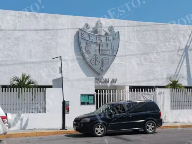 Trabajadores de PEMEX crean el Frente Nacional de Amparo por abandono sindical.