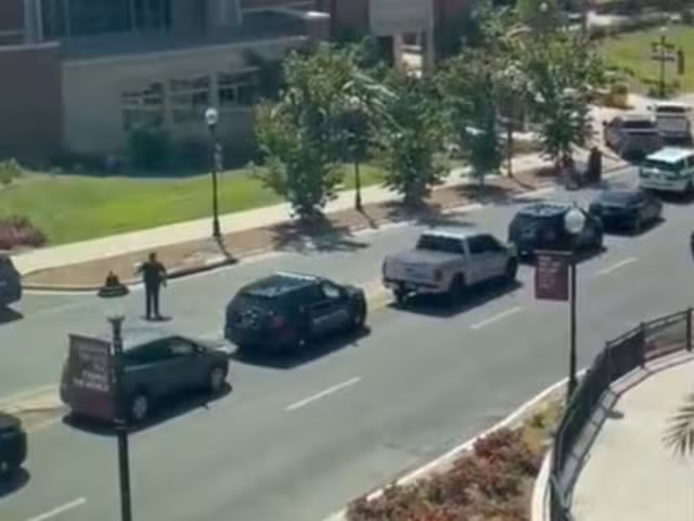 El incidente ocurrió cerca del Student Union, una de las áreas más concurridas del recinto educativo