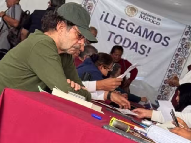 El exdiputado Gabriel Quadri respondió a las críticas por inscribirse en la Pensión del Bienestar