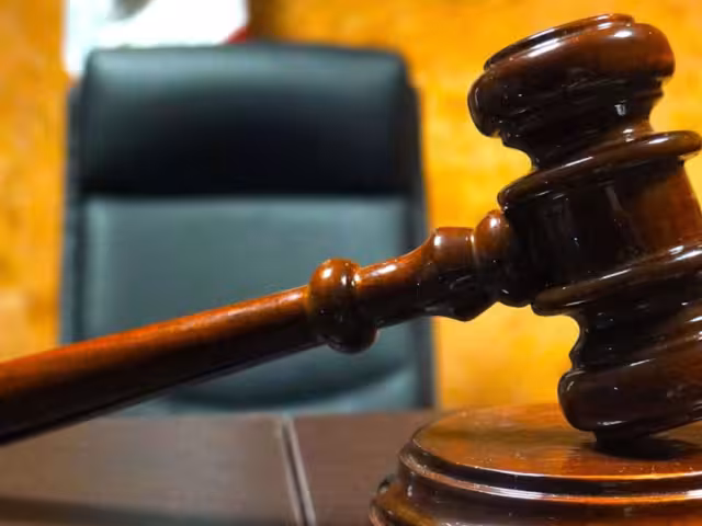 Fiscalía de Querétaro pide que una niña de 14 años, víctima de violación, le pague a su agresor reparación de daños