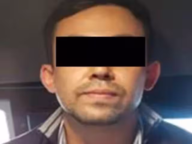 Detienen a Óscar “N” en el AICM, es señalado como el principal operador del CJNG