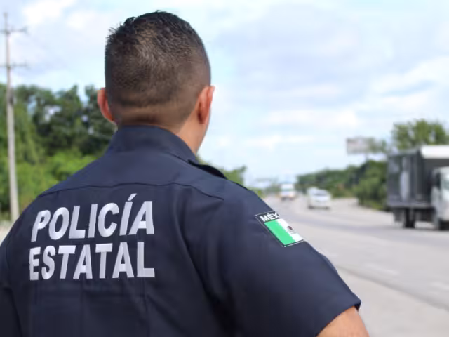  Consideraron pobladores insuficiente sólo una patrulla y cuatro policías para vigilar el Ayuntamiento