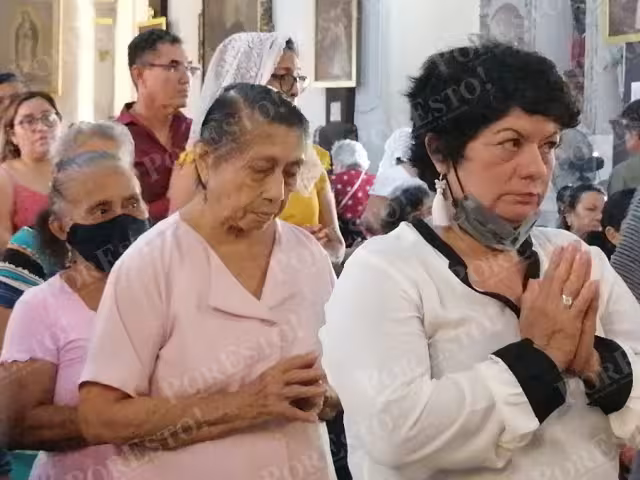 Ciudad del Carmen: entre la incertidumbre económica y el consuelo espiritual