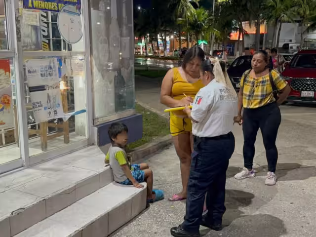 Movilización policial en la colonia Insurgentes por menor extraviado en Ciudad del Carmen