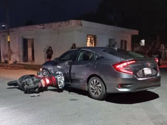 Dos mujeres resultan lesionadas tras percance vehicular en Chetumal