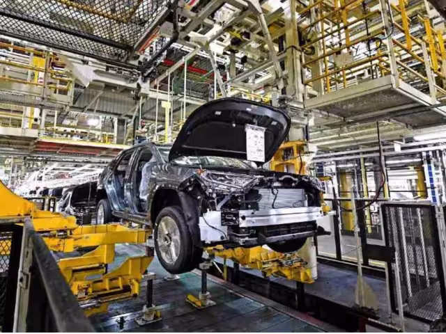 En febrero de 2025, la producción de autos en México creció 7.76 por ciento interanua